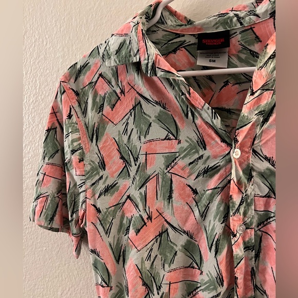 *READ DESCRIPTION* Stranger Things Hopper Button Up-Men’s - Picture 5 of 6